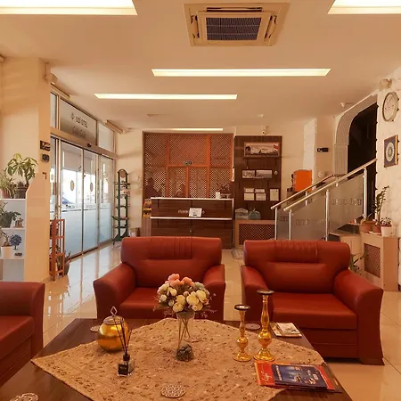 Bed & Breakfast Udi 3*