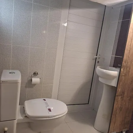Alojamento de Acomodação e Pequeno-almoço Udi Canakkale