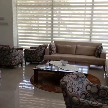 Bed & Breakfast Udi 3*
